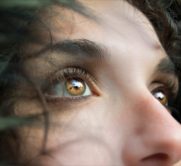 regard d'une femme